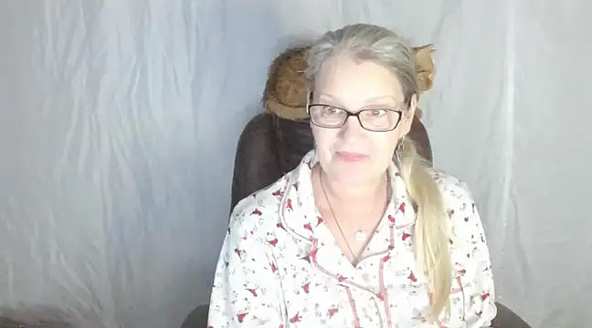 Snapshot of irinamaux chatting on February 27, 2025, 3:25 am irinamaux online show from February 27, 2025, 3:25 am