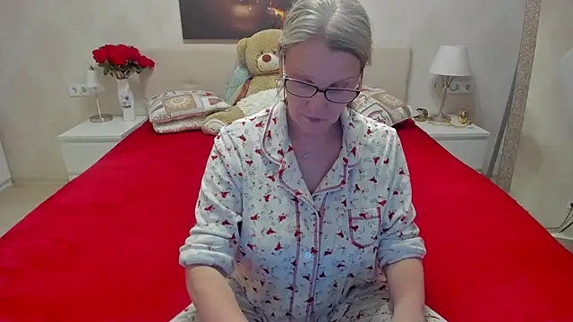 Snapshot of irinamaux chatting on March 13, 2025, 6:56 pm irinamaux online show from March 13, 2025, 6:56 pm