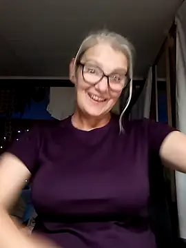 Snapshot of irinamaux chatting on September 9, 2025, 2:55 am irinamaux online show from September 9, 2025, 2:55 am