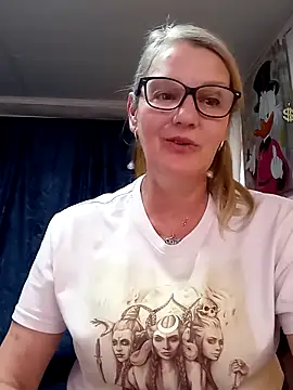 irinamaux online show from April 1, 2026, 1:41 pm