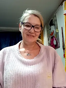 irinamaux online show from April 3, 2026, 5:16 am