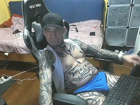 Tomi18cmm2 online show from November 2, 2025, 7:38 pm