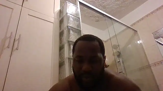 Snapshot of Bighood_T chatting on July 4, 2026, 6:52 am Bighood T online show from July 4, 2026, 6:52 am