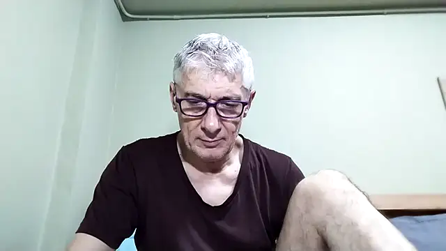 BIGUNCUTHARDCOCK online show from October 19, 2025, 1:17 am