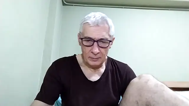 Snapshot of BIGUNCUTHARDCOCK chatting on January 15, 2026, 1:59 pm BIGUNCUTHARDCOCK online show from January 15, 2026, 1:59 pm