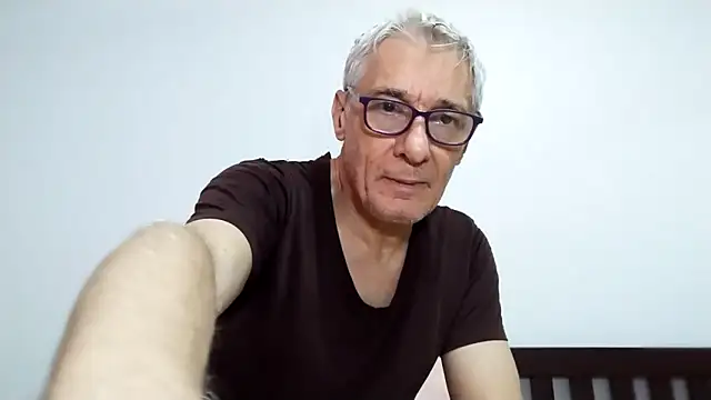 Snapshot of BIGUNCUTHARDCOCK chatting on February 12, 2026, 2:06 am BIGUNCUTHARDCOCK online show from February 12, 2026, 2:06 am