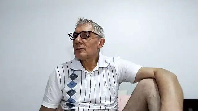 Snapshot of BIGUNCUTHARDCOCK chatting on February 13, 2026, 12:50 am BIGUNCUTHARDCOCK online show from February 13, 2026, 12:50 am