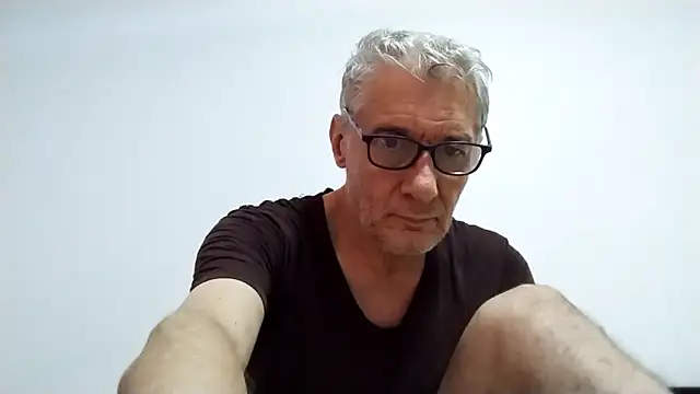 Snapshot of BIGUNCUTHARDCOCK chatting on February 16, 2026, 12:40 am BIGUNCUTHARDCOCK online show from February 16, 2026, 12:40 am