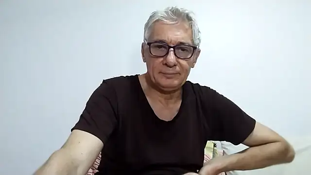 Snapshot of BIGUNCUTHARDCOCK chatting on February 24, 2026, 2:20 am BIGUNCUTHARDCOCK online show from February 24, 2026, 2:20 am