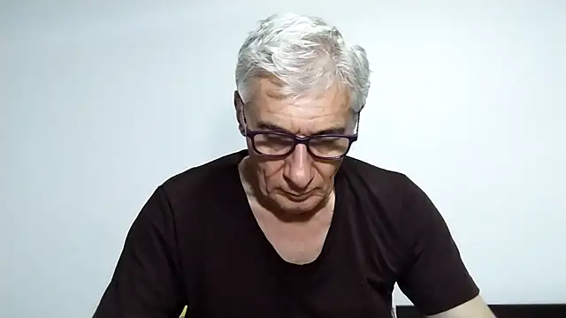 Snapshot of BIGUNCUTHARDCOCK chatting on February 25, 2026, 2:37 pm BIGUNCUTHARDCOCK online show from February 25, 2026, 2:37 pm