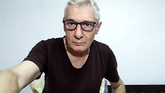 Snapshot of BIGUNCUTHARDCOCK chatting on February 27, 2026, 12:43 am BIGUNCUTHARDCOCK online show from February 27, 2026, 12:43 am