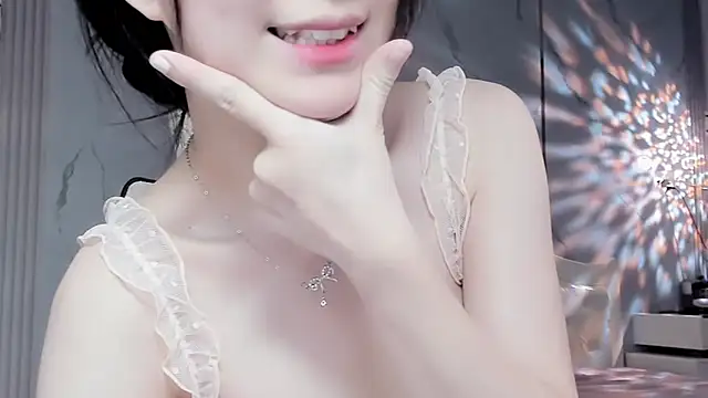 Luli-bae online show from March 20, 2025, 3:02 am