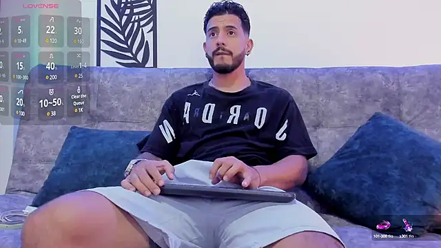 Snapshot of Bruno_Mattos chatting on February 17, 2025, 11:20 pm Bruno Mattos online show from February 17, 2025, 11:20 pm