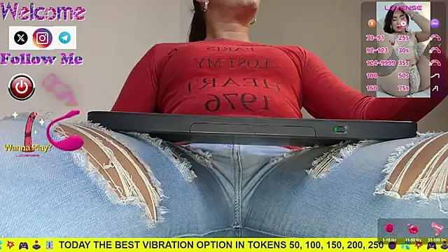Snapshot of SofiaMadisson chatting on March 17, 2025, 3:40 pm SofiaMadisson online show from March 17, 2025, 3:40 pm