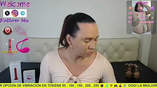 Snapshot of SofiaMadisson chatting on March 18, 2025, 1:09 pm SofiaMadisson online show from March 18, 2025, 1:09 pm