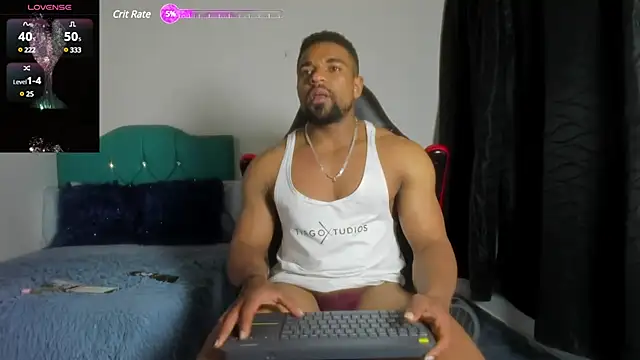 estebanlobo- online show from March 16, 2025, 7:38 pm