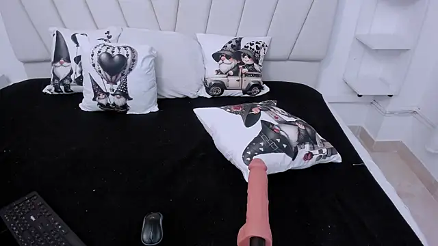 charlotte-11 online show from April 17, 2026, 2:20 pm