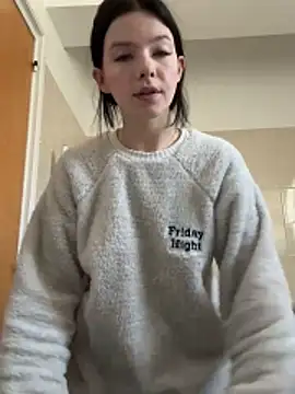 RoxiBlack online show from December 16, 2025, 7:57 am