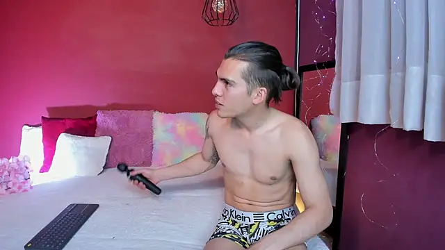  Tattoo Couple online show from November 15, 2025, 2:02 pm