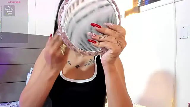 Julieta Coopeer  online show from March 10, 2026, 10:42 am