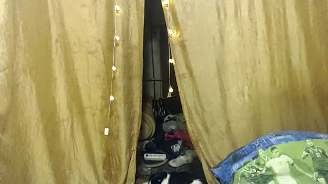  Estelitta 5 online show from January 19, 2025, 4:04 pm