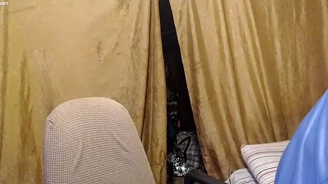  Estelitta 5 online show from October 29, 2025, 4:31 pm