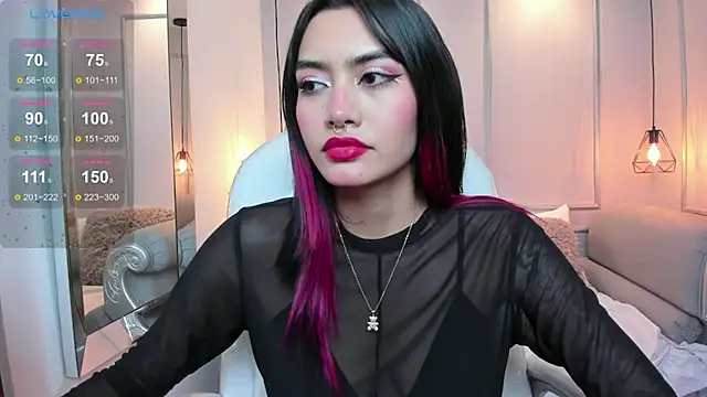 AzuraKindong online show from February 21, 2025, 7:43 pm