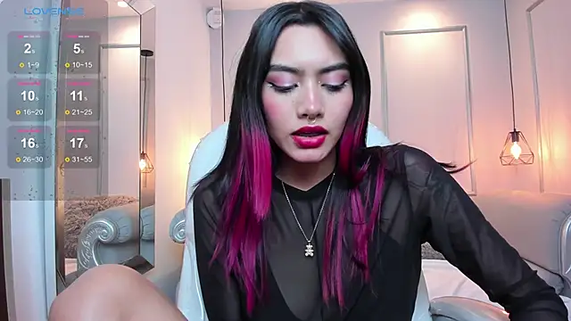 AzuraKindong online show from February 21, 2025, 10:59 pm