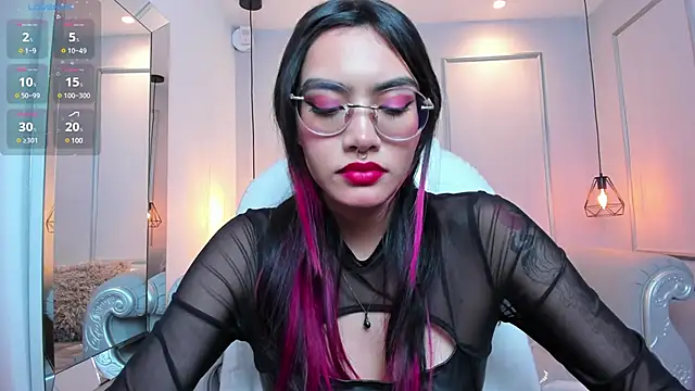 AzuraKindong online show from March 8, 2025, 10:45 pm