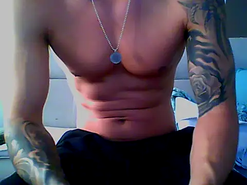 Skater29xx2 online show from February 12, 2025, 3:38 pm