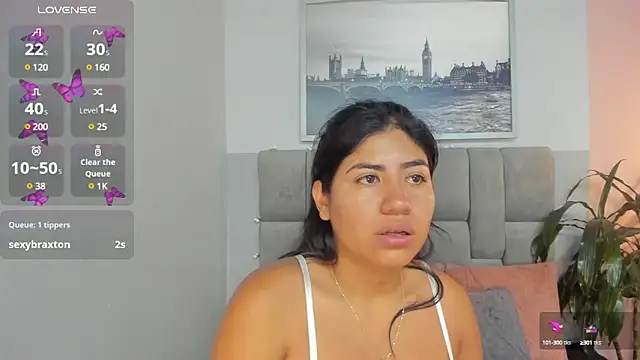 hottie mine  online show from January 28, 2025, 7:10 pm