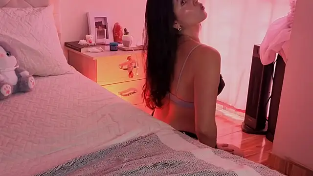 ChanellGV online show from February 4, 2026, 6:58 pm