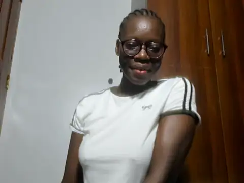 Snapshot of afro_pop chatting on January 17, 2025, 11:29 pm afro pop online show from January 17, 2025, 11:29 pm