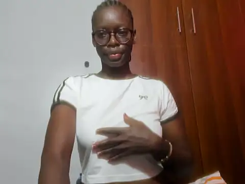 Snapshot of afro_pop chatting on January 18, 2025, 5:31 am afro pop online show from January 18, 2025, 5:31 am