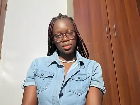 Snapshot of afro_pop chatting on March 19, 2025, 12:59 am afro pop online show from March 19, 2025, 12:59 am