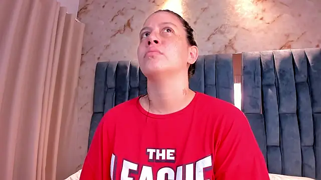 Arii Vga online show from November 9, 2025, 5:39 am