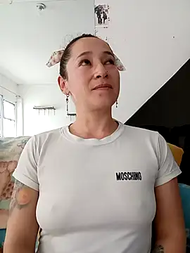 emilypoppy3 online show from November 27, 2025, 8:00 pm