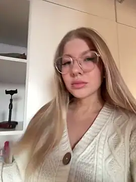 Snapshot of NewLale chatting on December 21, 2024, 3:14 am NewLale online show from December 21, 2024, 3:14 am