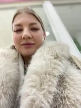 Snapshot of NewLale chatting on December 22, 2024, 7:44 am NewLale online show from December 22, 2024, 7:44 am