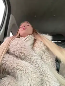 Snapshot of NewLale chatting on February 22, 2025, 3:56 am NewLale online show from February 22, 2025, 3:56 am