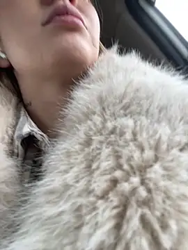 Snapshot of NewLale chatting on March 15, 2025, 6:14 am NewLale online show from March 15, 2025, 6:14 am