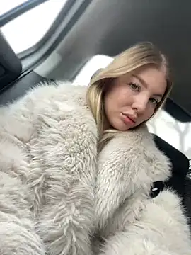 Snapshot of NewLale chatting on March 21, 2025, 3:12 am NewLale online show from March 21, 2025, 3:12 am