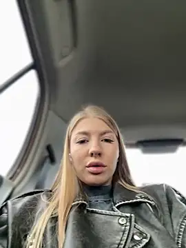 Snapshot of NewLale chatting on September 14, 2025, 2:54 am NewLale online show from September 14, 2025, 2:54 am