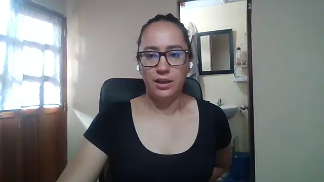 brittanycheeks online show from April 21, 2026, 2:23 pm