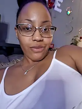 samone9 online show from February 19, 2025, 3:50 am