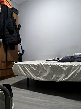 Snapshot of antonioM84 chatting on March 12, 2025, 12:10 am antonioM84 online show from March 12, 2025, 12:10 am