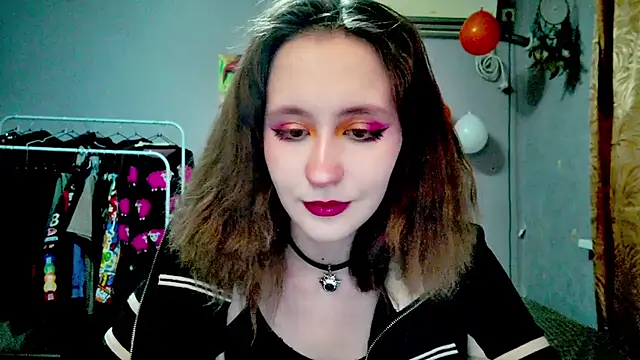 Snapshot of JoannaTompson chatting on November 21, 2025, 12:10 am JoannaTompson online show from November 21, 2025, 12:10 am