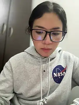 Mila Morgan online show from March 7, 2025, 3:40 am