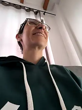 Andromeda-jade online show from December 5, 2025, 6:04 pm