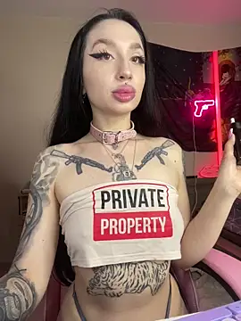 Molly  Moon online show from May 29, 2026, 3:04 am